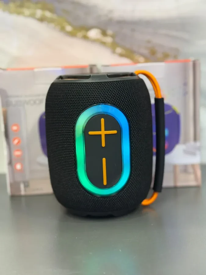 🔊 سماعة بلوتوث محمولة بإضاءة k15  LED ملونة