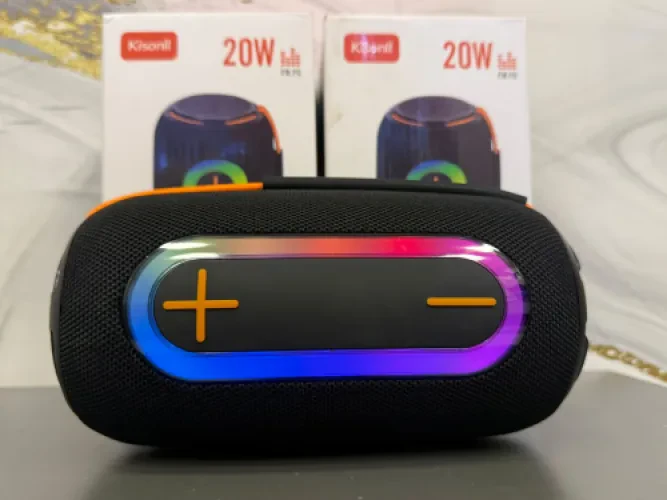 سماعة بلوتوث Kisonli K14 بقوة 20 وات مع إضاءة RGB